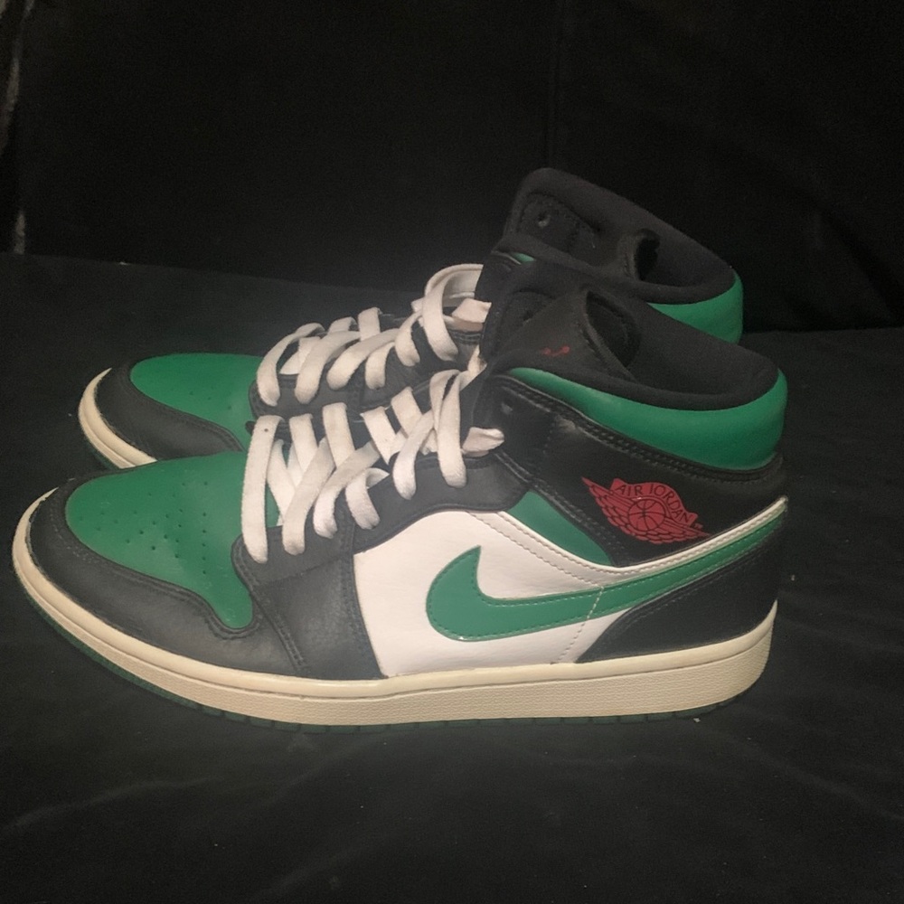 Nike Air Jordan 1 Mid 'Pine Green